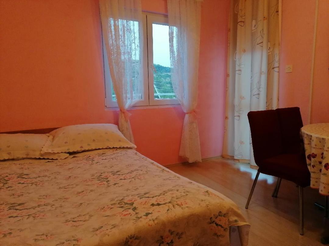 Apartmani Milisa L Primošten Esterno foto