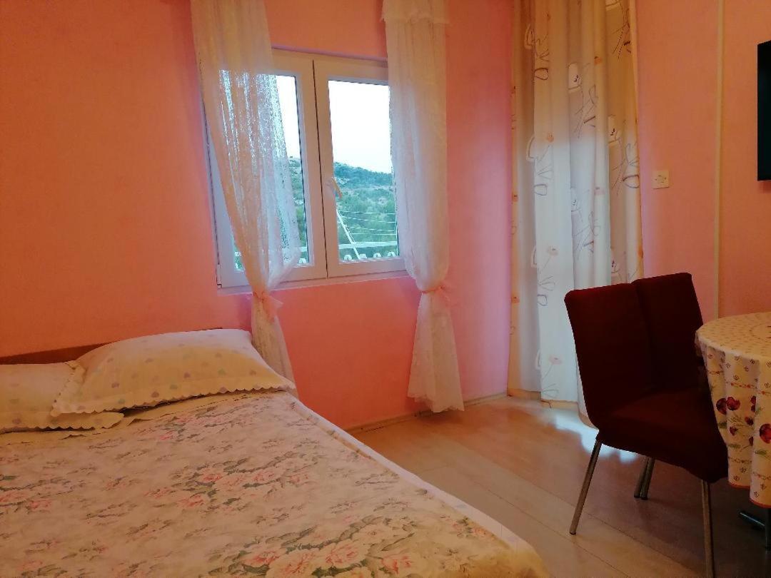 Apartmani Milisa L Primošten Esterno foto