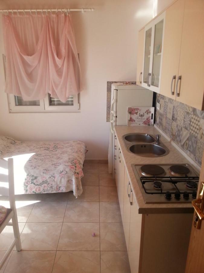 Apartmani Milisa L Primošten Esterno foto